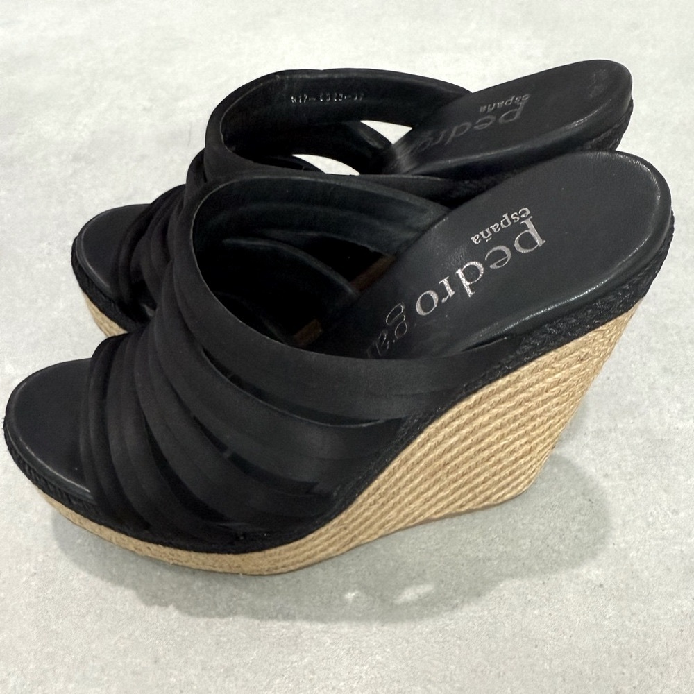 PEDRO GARCIA Taciana Two-tone Wedge Sandal In Black. Size: 37